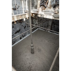 Vibratore per calcestruzzo a valigetta MX FUEL 6.0 Ah (2 batterie)