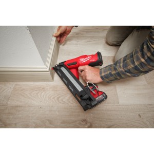 Groppinatrice 15GA 18 Volt Tecnologia FUEL valigetta HeavyDuty - senza batteria