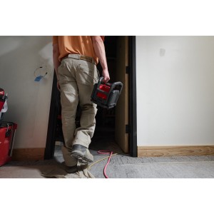 Faro LED 18V 3 teste multidirezionali con alimentazione ibrida - senza batteria