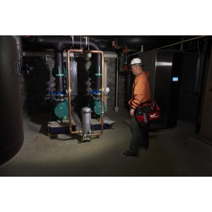 Torcia frontale alcalina con testa regolabile