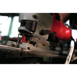 Seghetto alternativo con impugnatura sul corpo